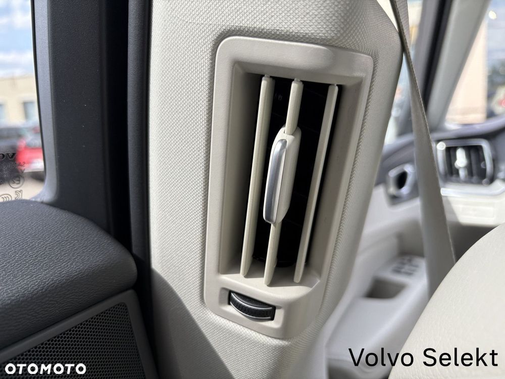 Volvo XC 60 - 25