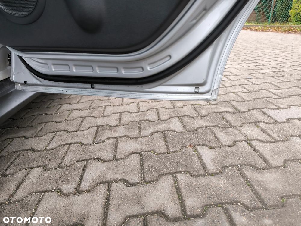 Mercedes-Benz Klasa A 160 BlueEFFICIENCY - 25