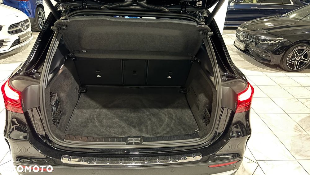 Mercedes-Benz GLA 200 AMG Line - 32