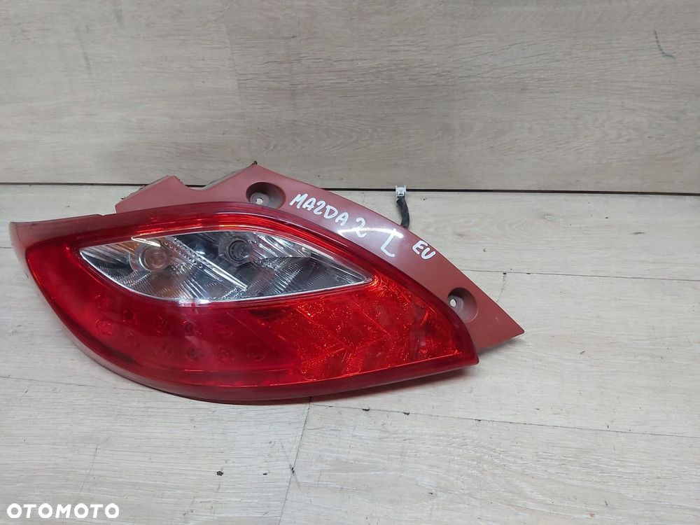 MAZDA 2 II DE lampa lewy tył - 2