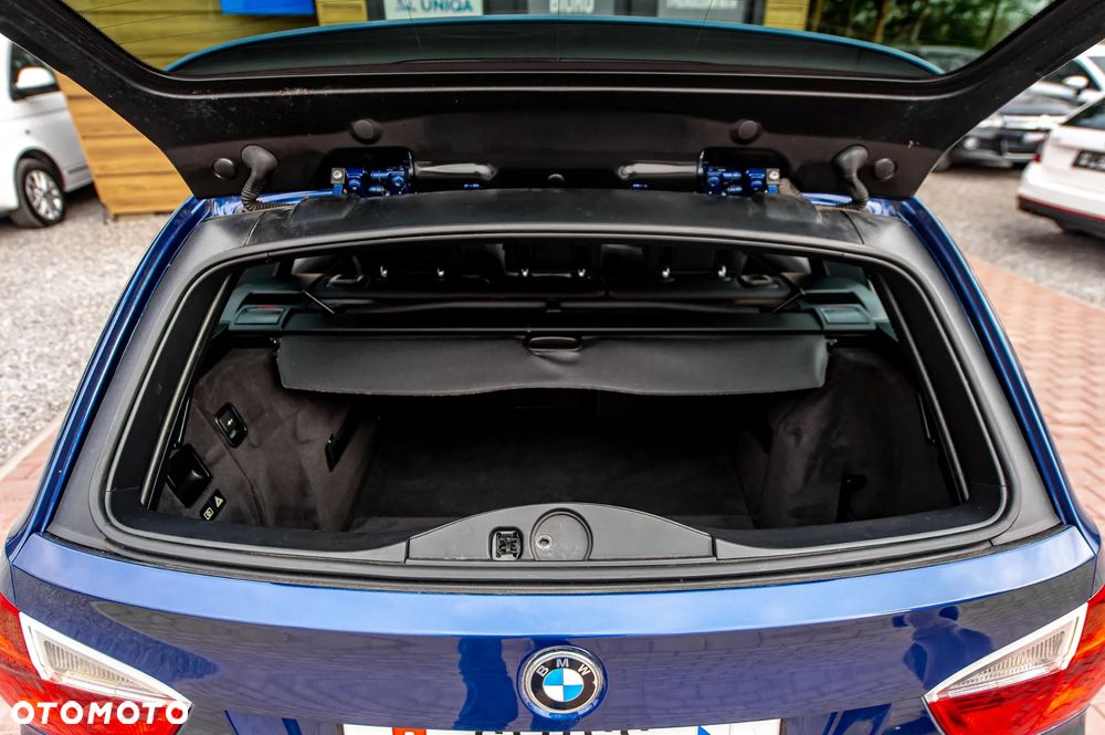 BMW Seria 3 320d DPF - 14