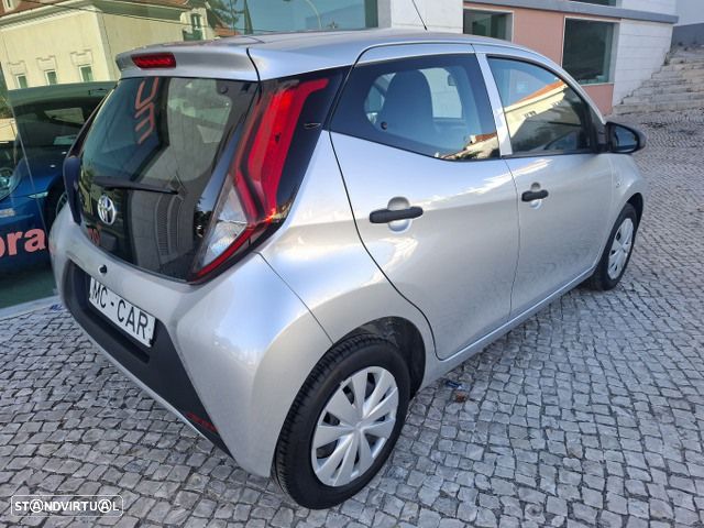Toyota Aygo 1.0 X-Play - 7