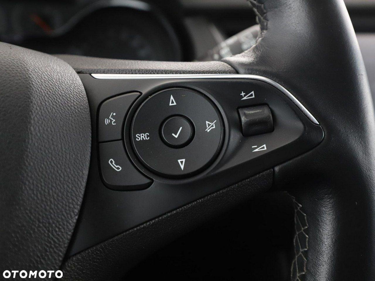 Opel Grandland X 1.2 T GPF Design Line S&S - 31