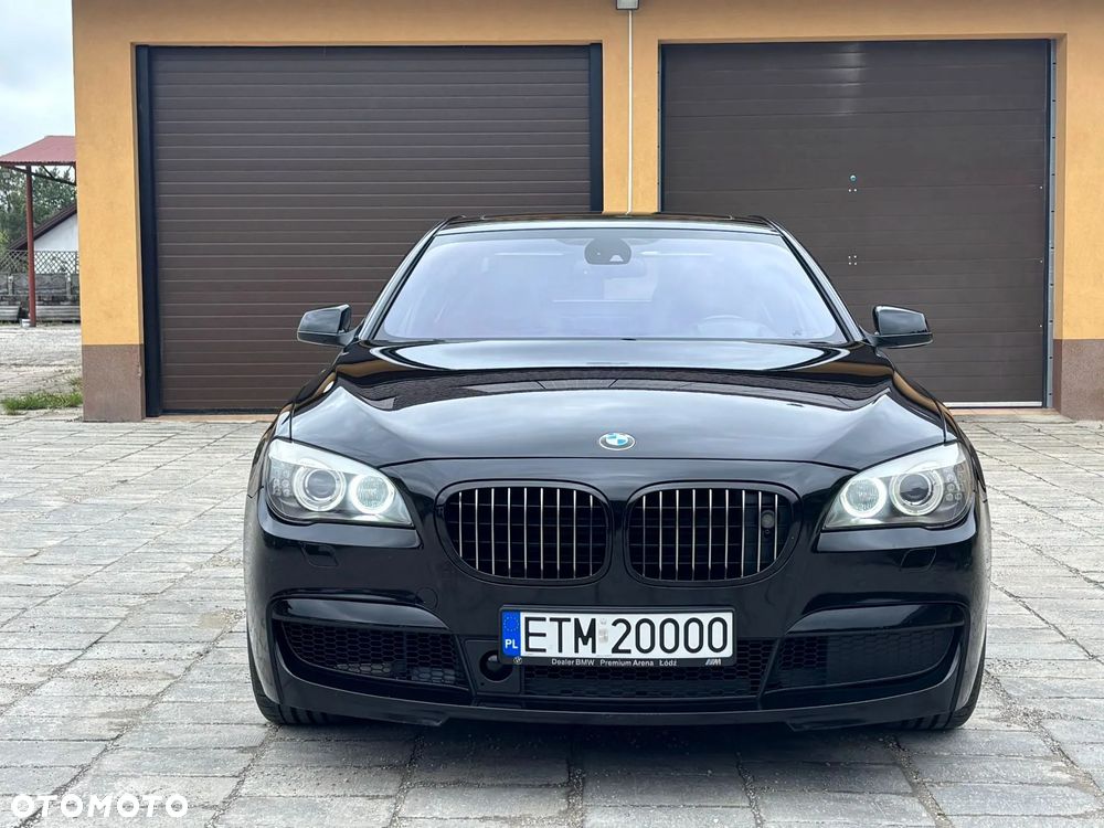 BMW Seria 7 750i L xDrive - 31