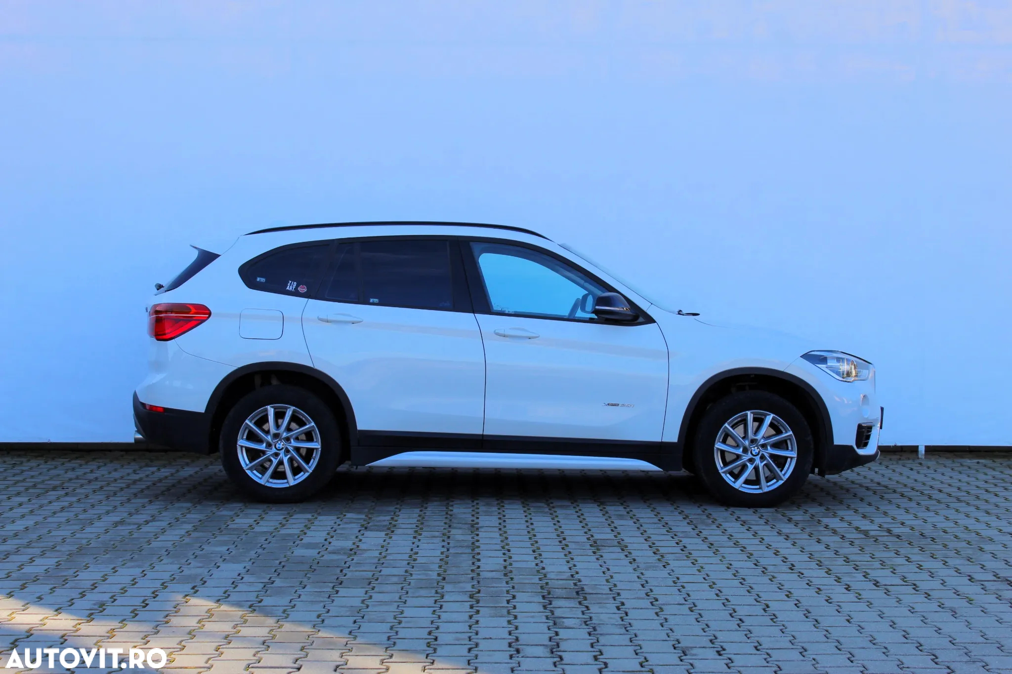 BMW X1 xDrive20i AT Sport Line - 6