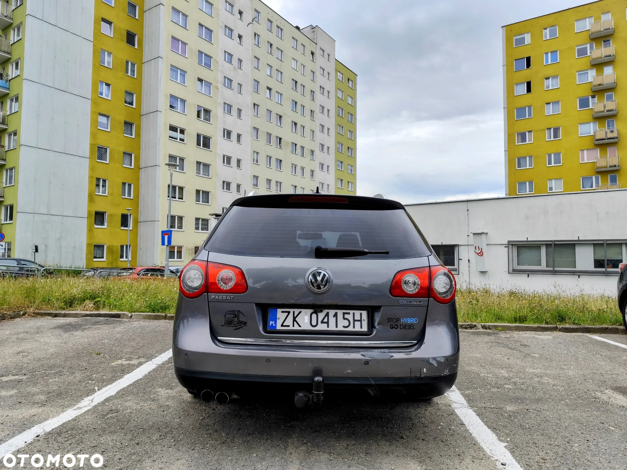 Volkswagen Passat - 4