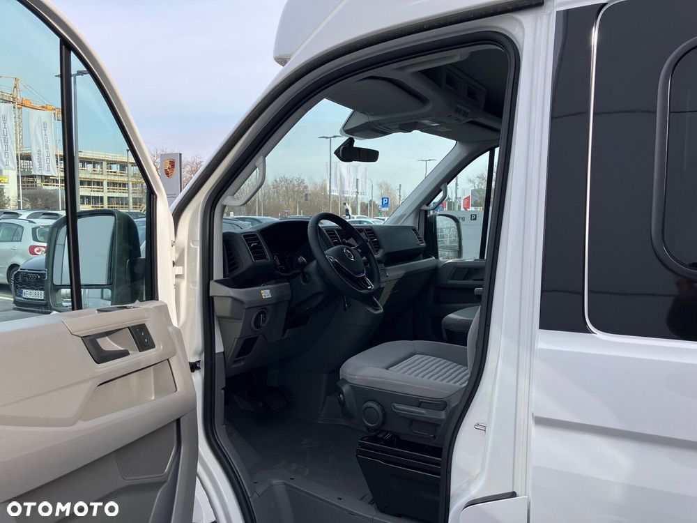 Volkswagen Grand California Grand California 600 silnik: 2,0 l TDI EU6 SCR BlueMotion Technology 130 kW skrzynia biegów: Przedni napęd automatyczna 8-biegowa rozstaw osi: 3640 mm - 8