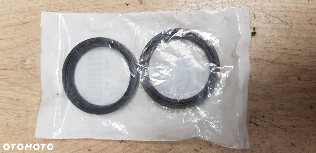 Uszczelniacze olejowe przedniego zawieszenia Harley Davidson 46514-01A - 2