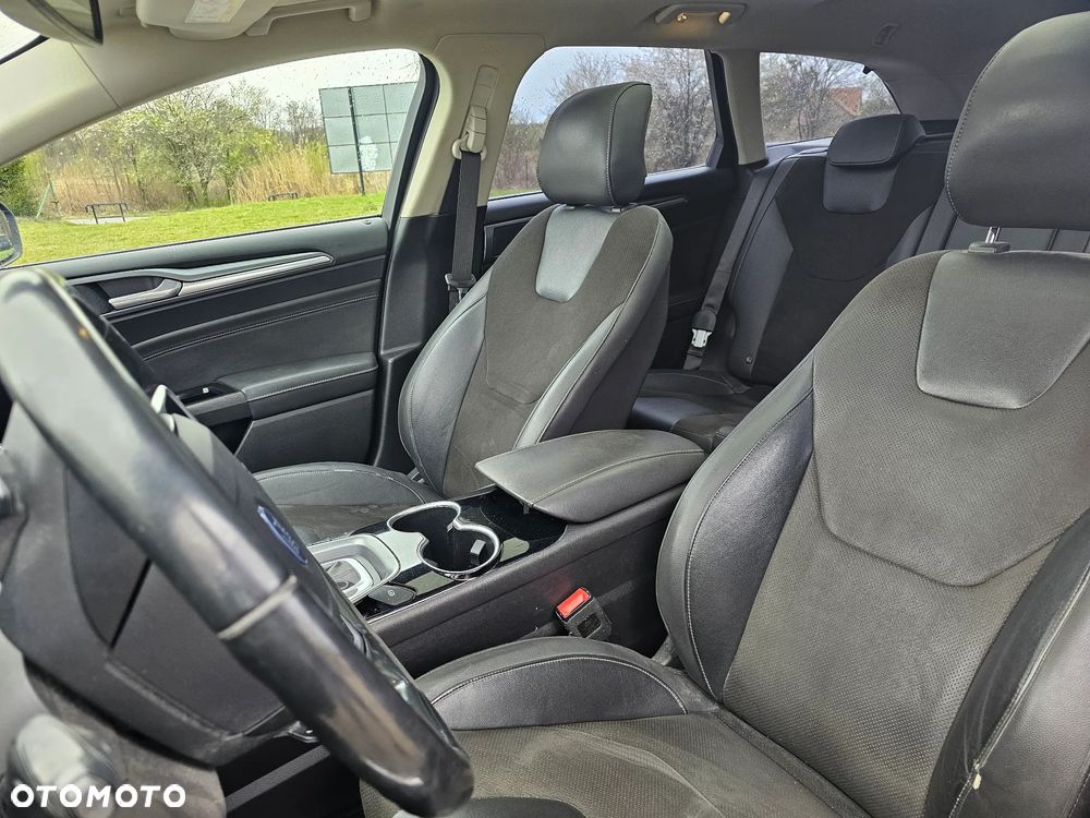 Ford Mondeo 2.0 TDCi Titanium PowerShift - 12