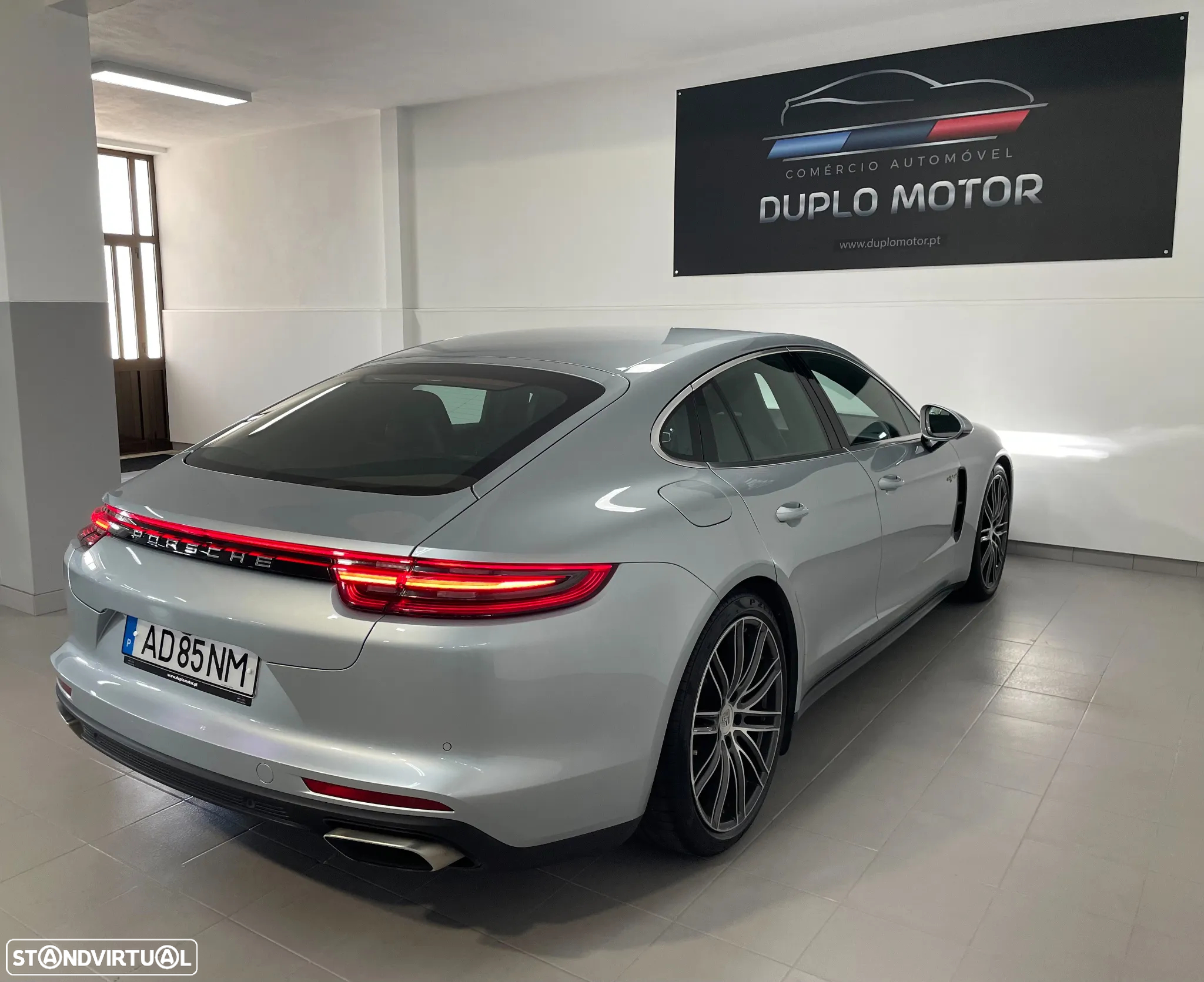 Porsche Panamera 4 E-Hybrid - 6