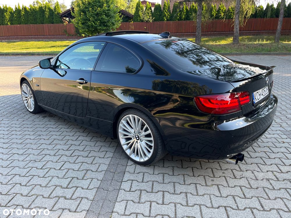 BMW Seria 3 320i - 28