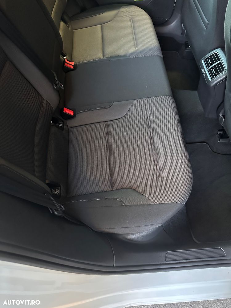 Volkswagen Golf 1.6 TDI DSG Comfortline - 7