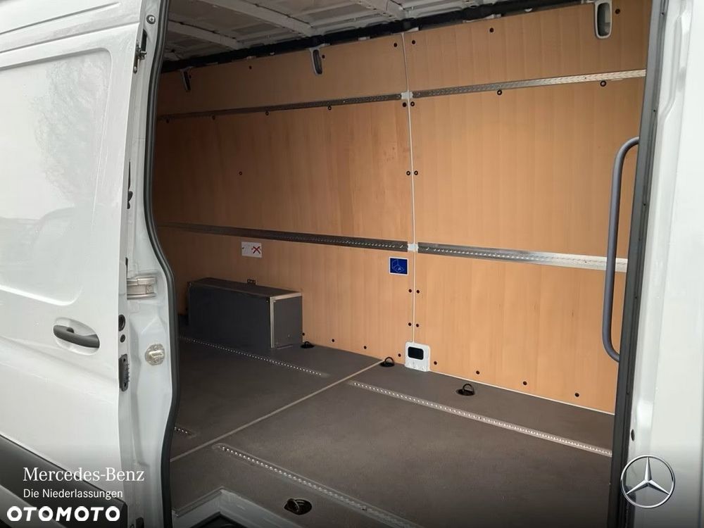 Mercedes-Benz Sprinter - 8