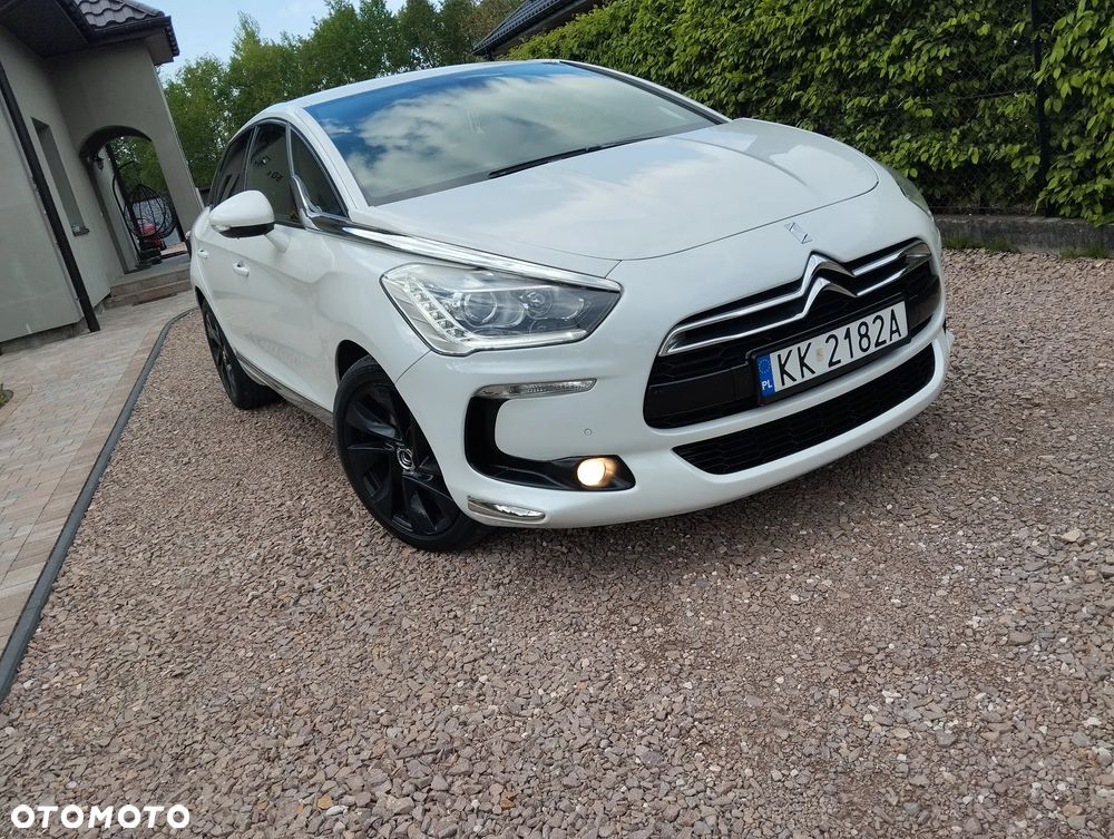 Citroën DS5 HDi 165 SoChic - 1
