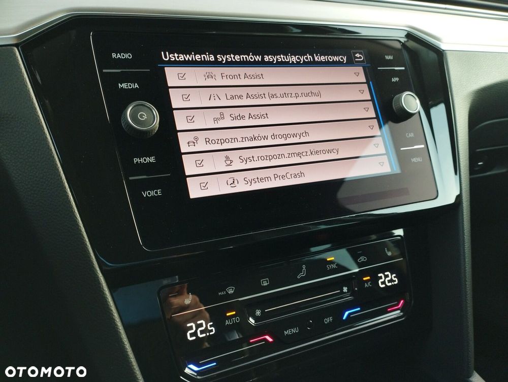 Volkswagen Passat Variant 2.0 TDI Elegance DSG - 20