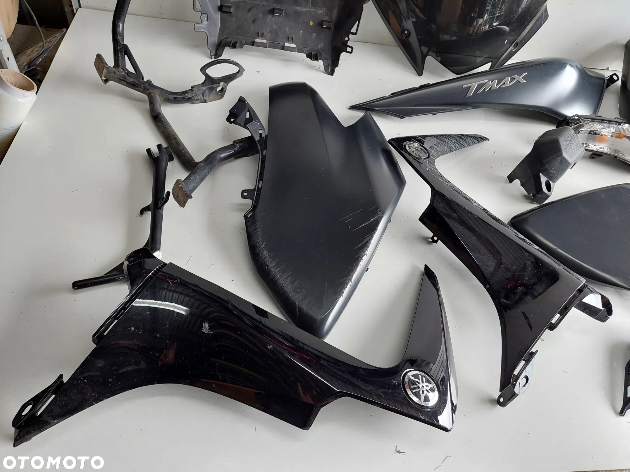 YAMAHA T-MAX 530 owiewka bok boczek ogon wypełnienie stopień kierunkowskaz - 3