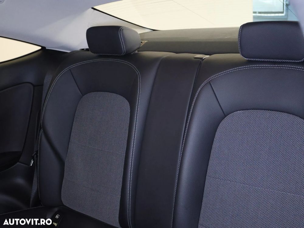 Mercedes-Benz C 180 Coupe 9G-TRONIC - 24