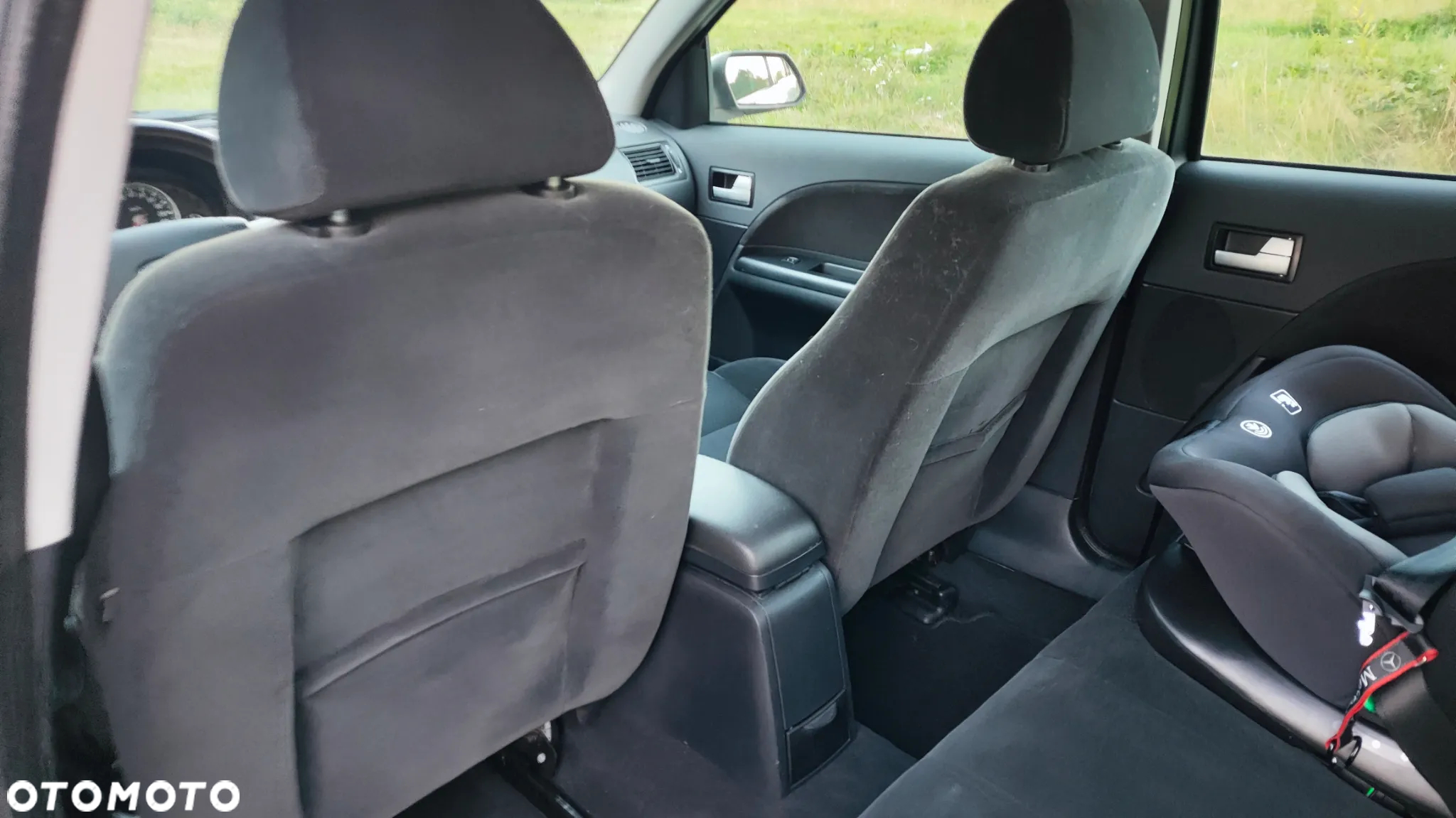 Ford Mondeo 2.0 Ghia - 13