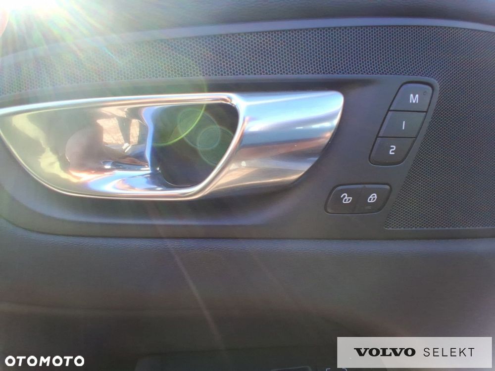 Volvo XC 60 - 22