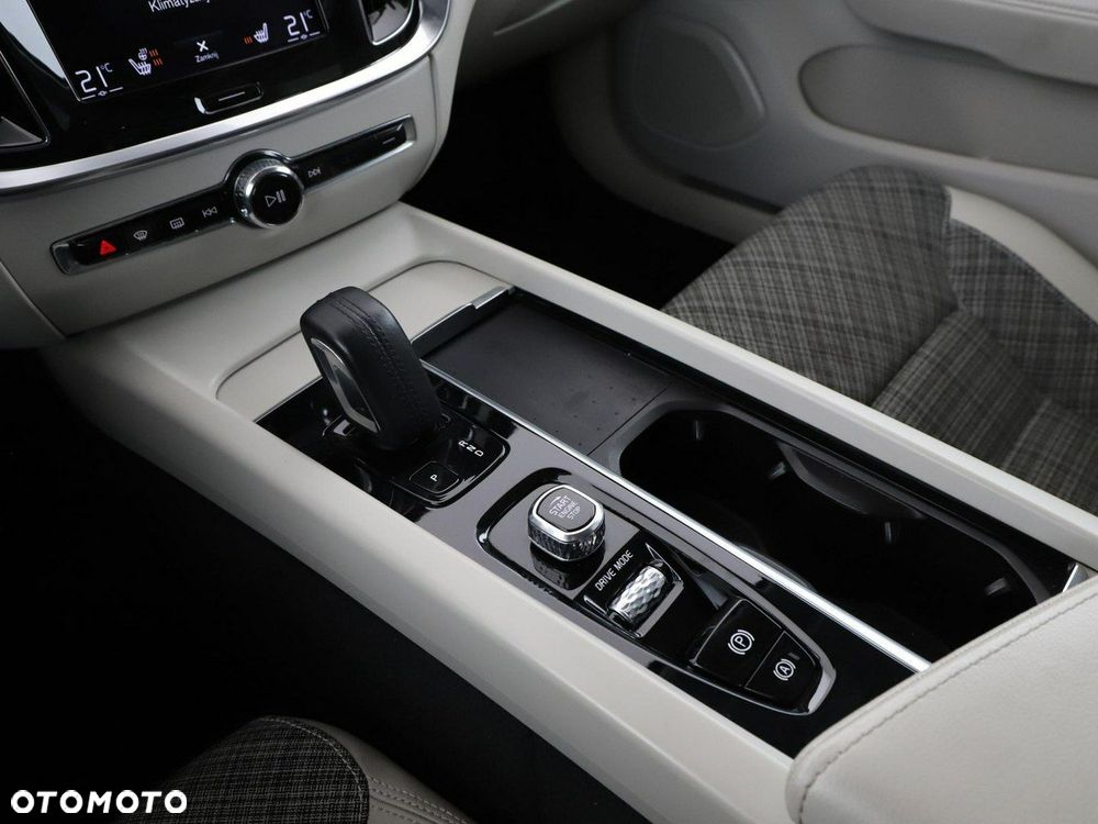 Volvo V60 B4 D Geartronic Momentum Pro - 33