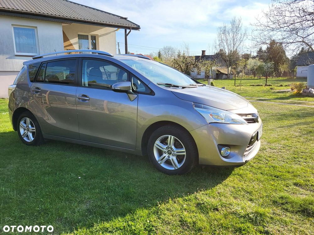 Toyota Verso 2.0 D-4D 5-Sitzer Executive - 4