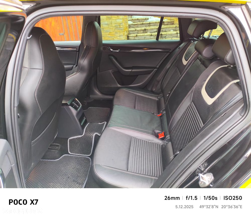 Skoda Octavia 2.0 TDI (Green tec) DSG RS - 12