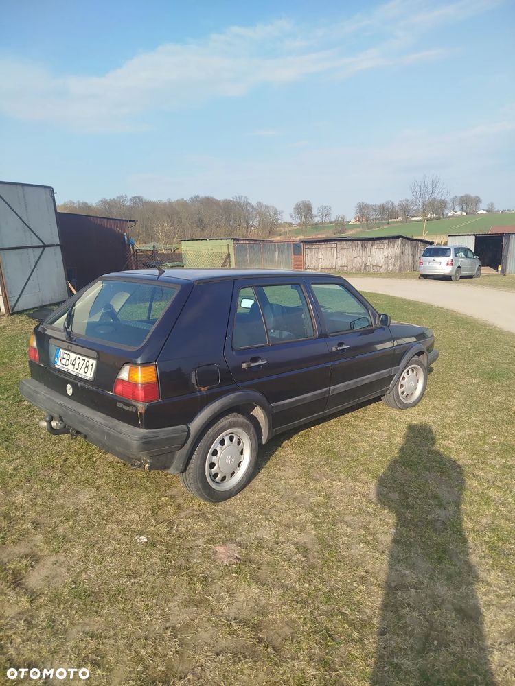 Volkswagen Golf - 6
