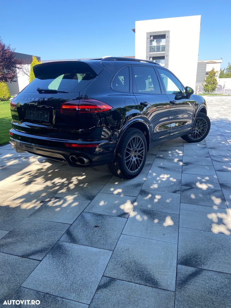 Porsche Cayenne - 5