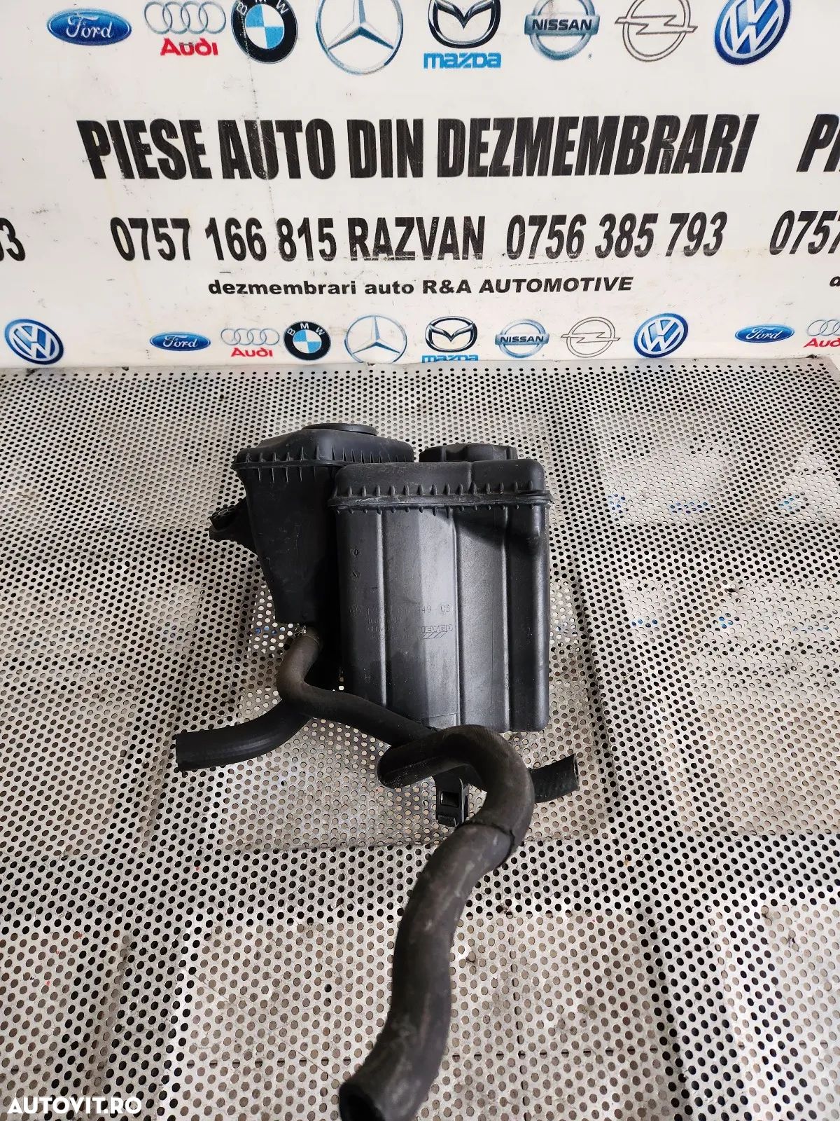 Bidonas Vas Expansiune Apa Antigel Complet Bmw Seria 7 F01 F02 F03 F04 Cod  Dezmembrez Bmw F01 F02 - 1