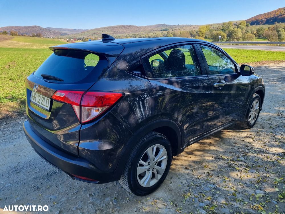 Honda HR-V 1.5 i-VTEC 4x2 6MT Executive - 3