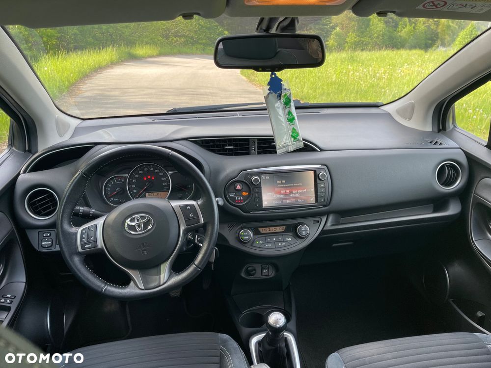 Toyota Yaris - 10