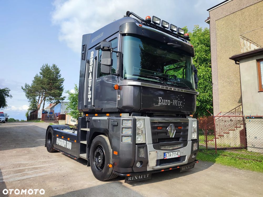 Renault MAGNUM - 4