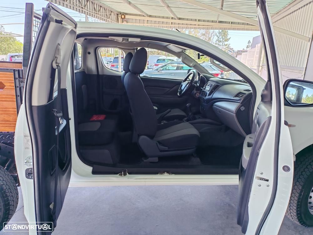 Mitsubishi L200 2.4 DI-D CE 4WD 3L - 10