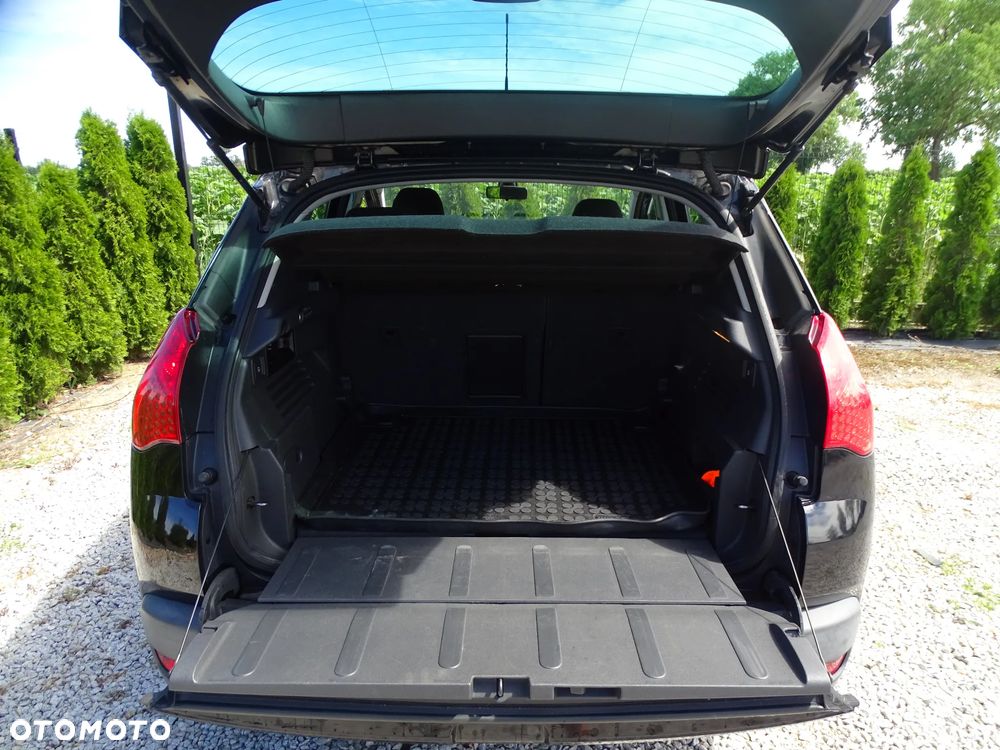 Peugeot 3008 1.6 HDi Premium - 10