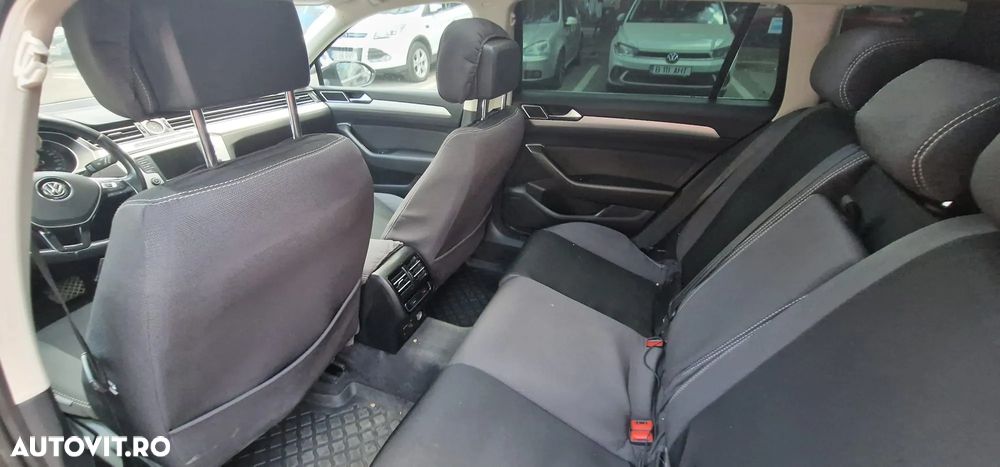 Volkswagen Passat Variant 2.0 TDI DSG Comfortline - 5