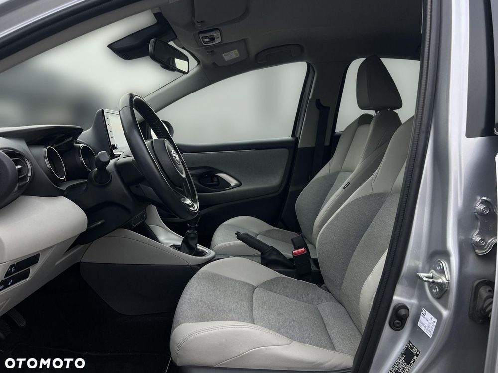 Toyota Yaris 1.5 Executive - 13