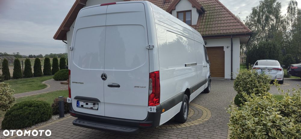 Mercedes-Benz Sprinter - 1