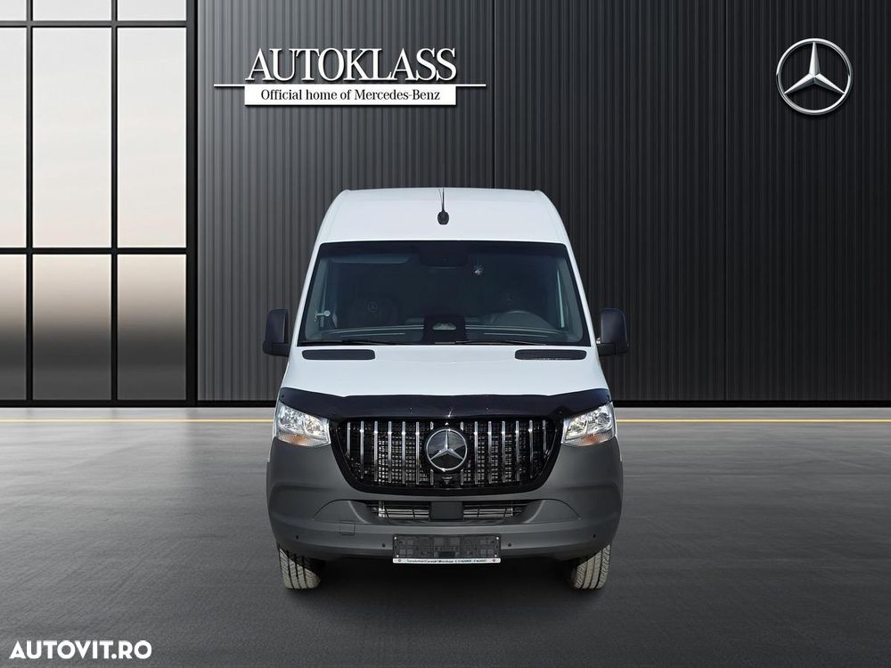 Mercedes-Benz Sprinter 517 - 8
