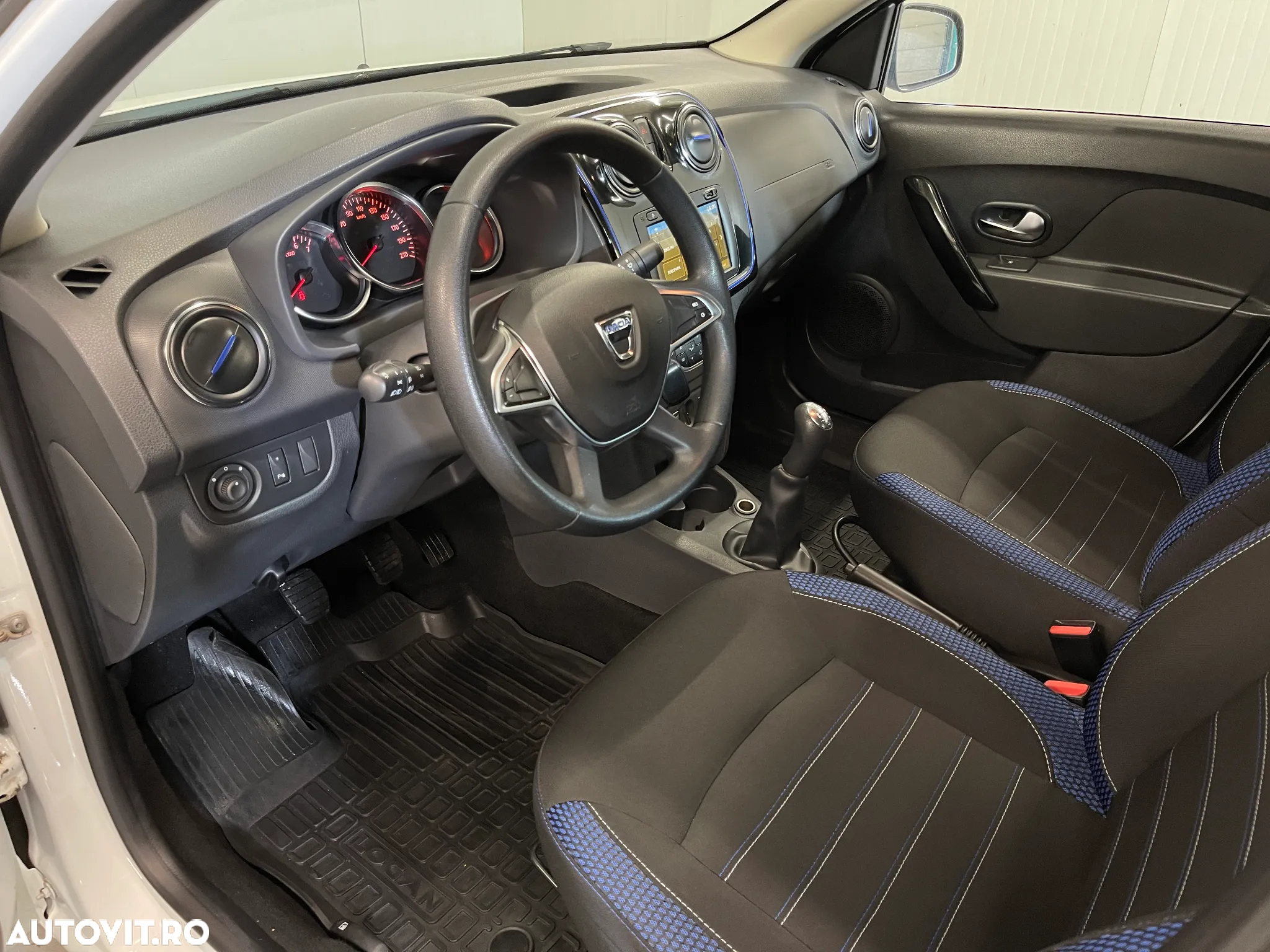 Dacia Logan 1.5 Blue dCi Prestige - 5