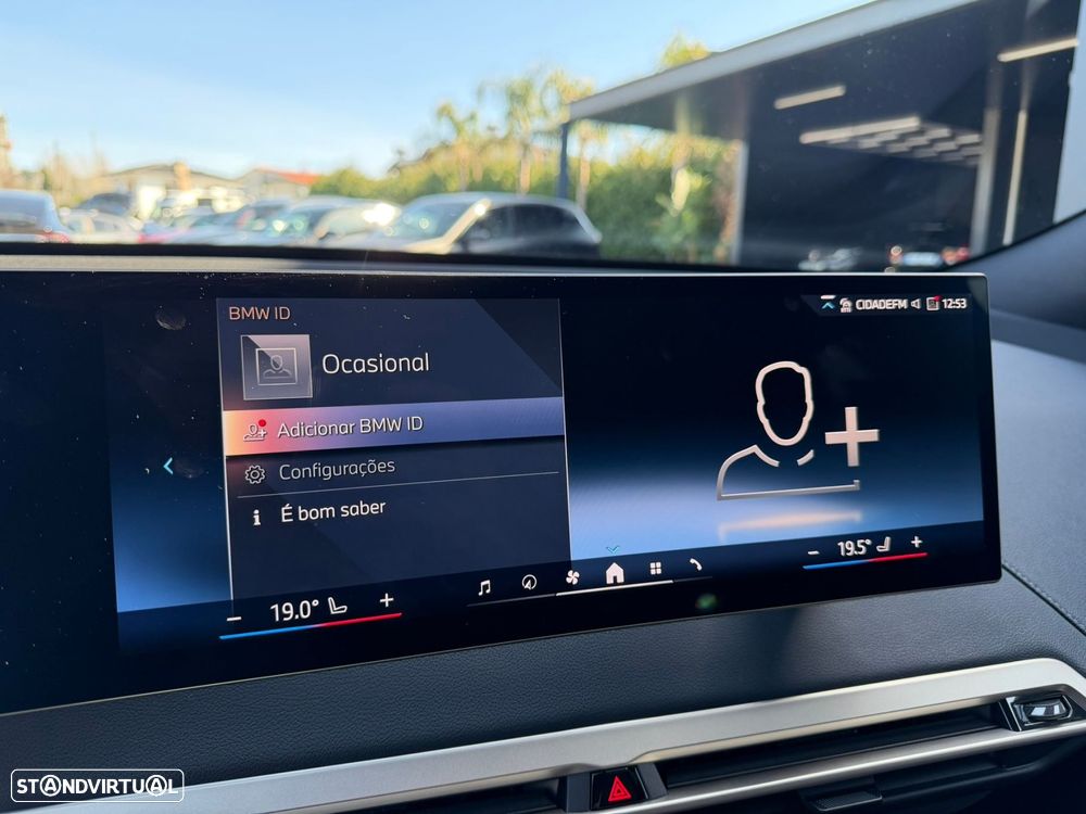 BMW iX xDrive 40 Pack Desportivo - 43