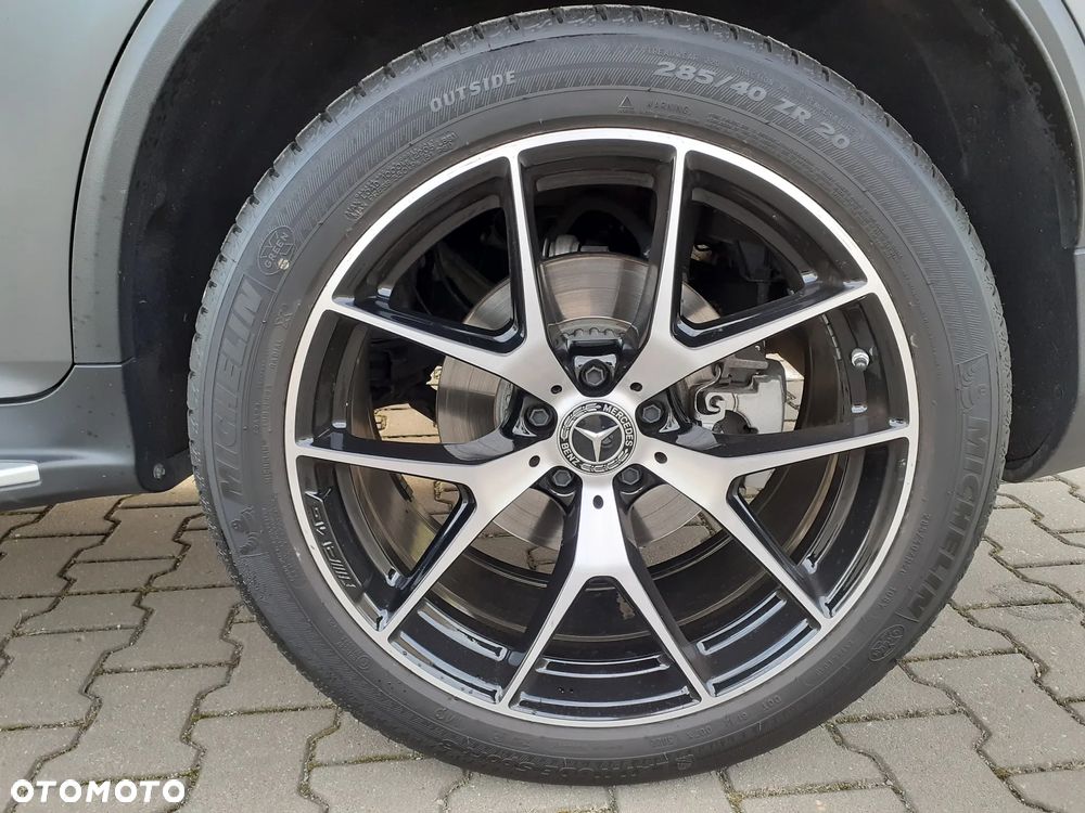 Mercedes-Benz GLC 200 4Matic 9G-TRONIC AMG Line Plus - 15