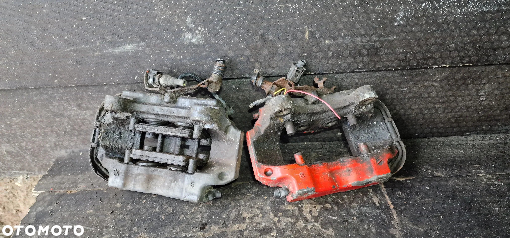 ZACISK HAMULCOWY PRZÓD TYŁ VW Touareg BREMBO 5.0 TDI - 12