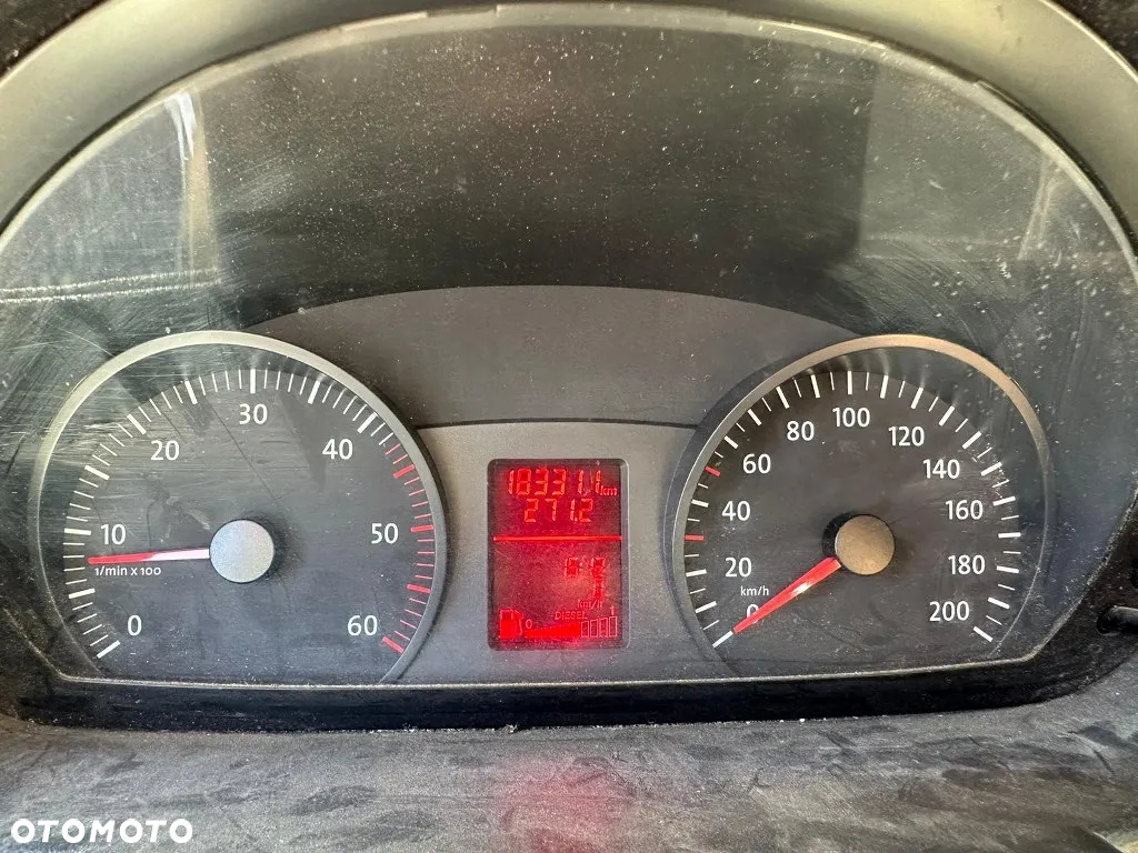 Volkswagen Crafter 2.5 TDI 109 KM Maxi - 9
