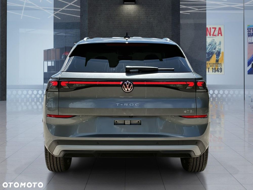 Volkswagen T-Roc - 10