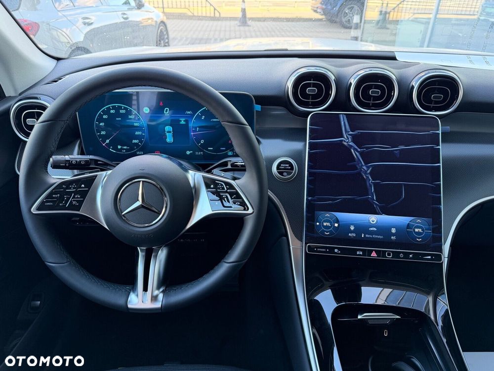 Mercedes-Benz GLC - 11