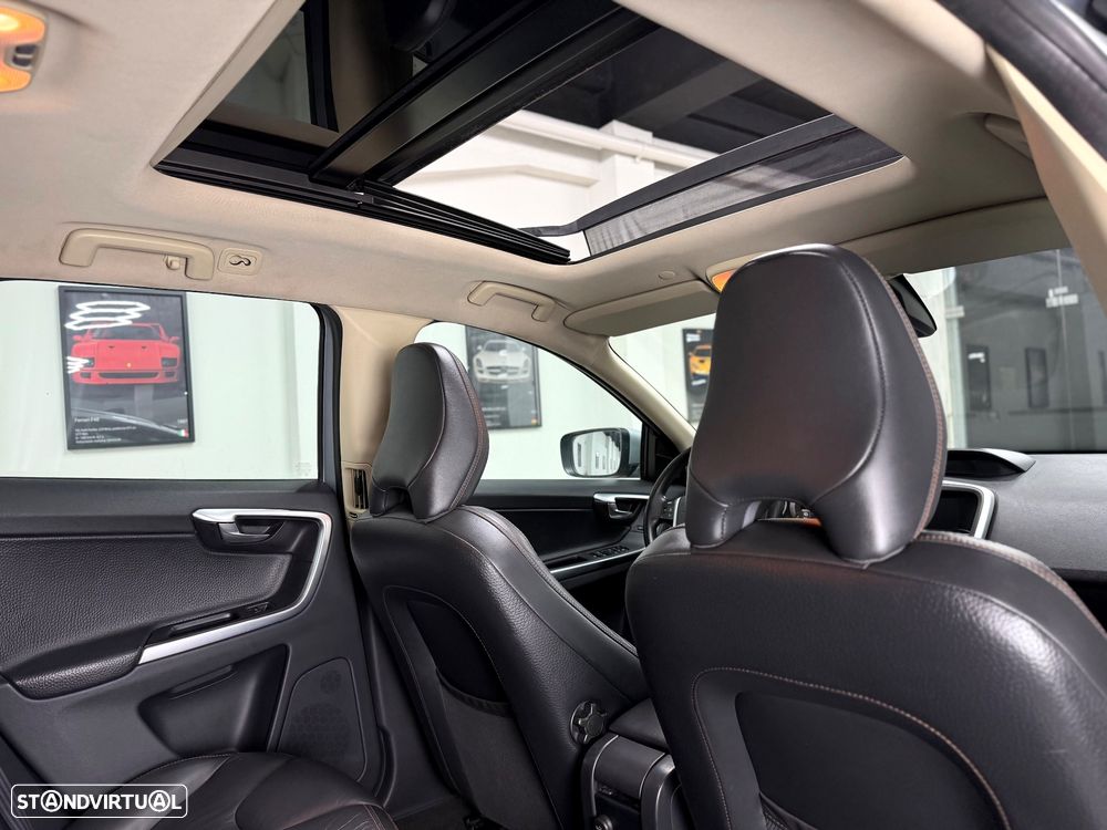 Volvo XC 60 2.4 D Drive Momentum - 23