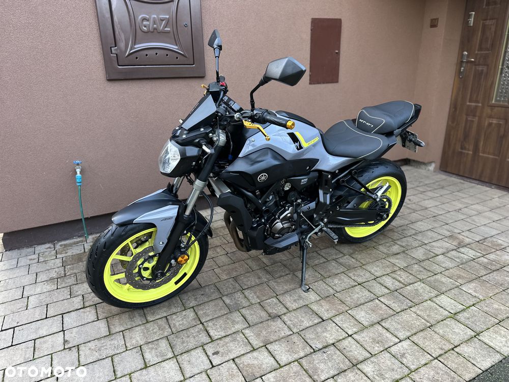 Yamaha MT - 15