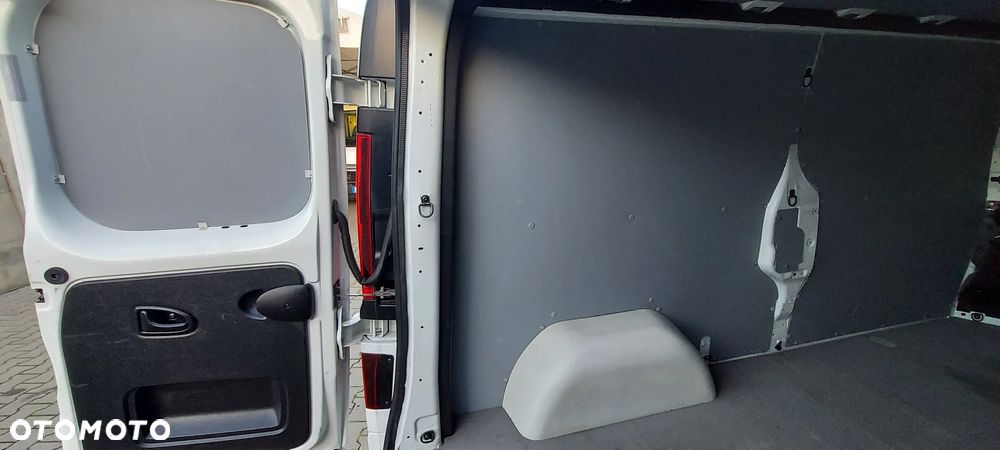 Opel VIVARO - 29