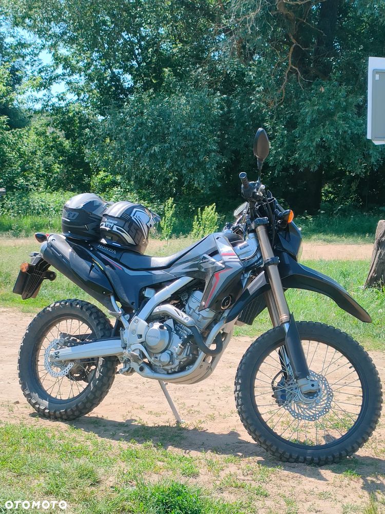 Honda CRF - 1