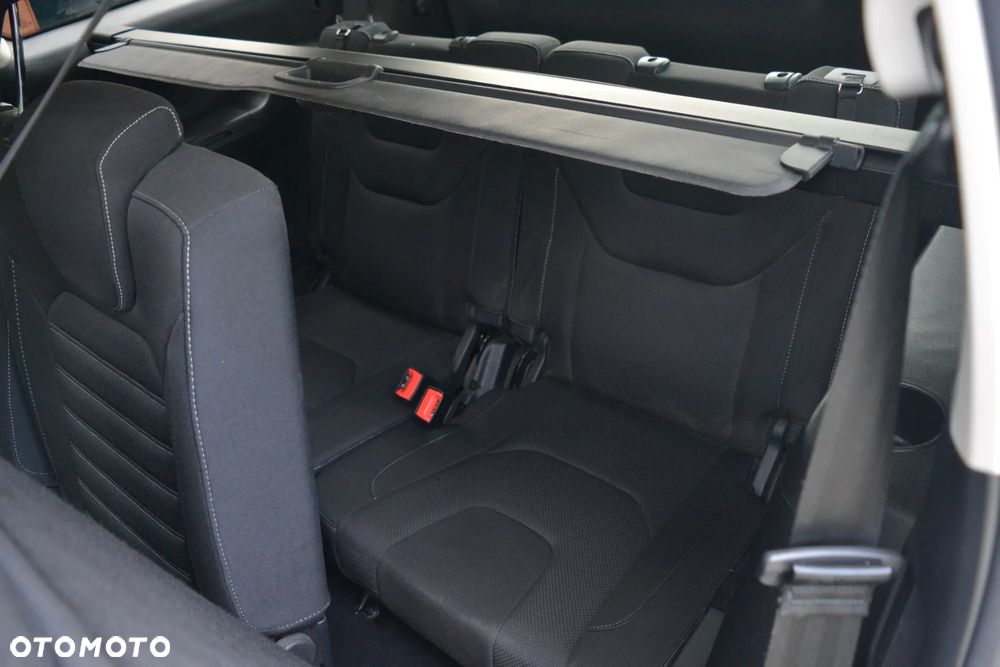 Ford Galaxy - 23